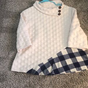 THML SWEATER SIZE LARGE